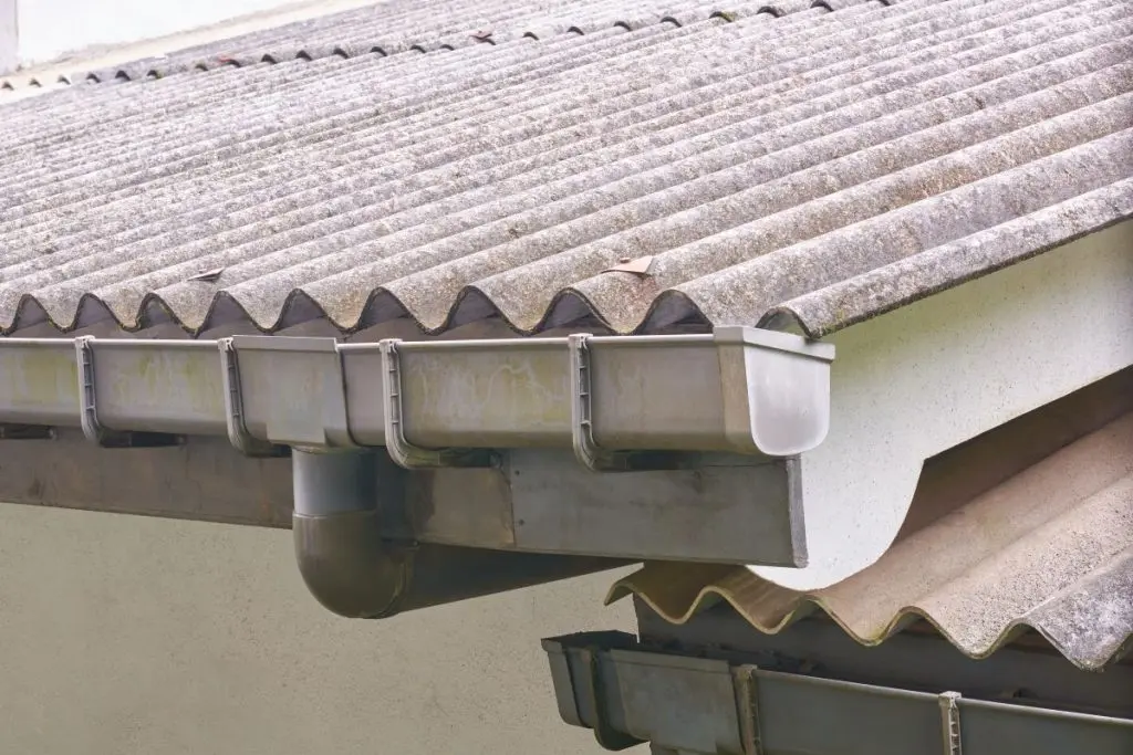 sectional white gutter