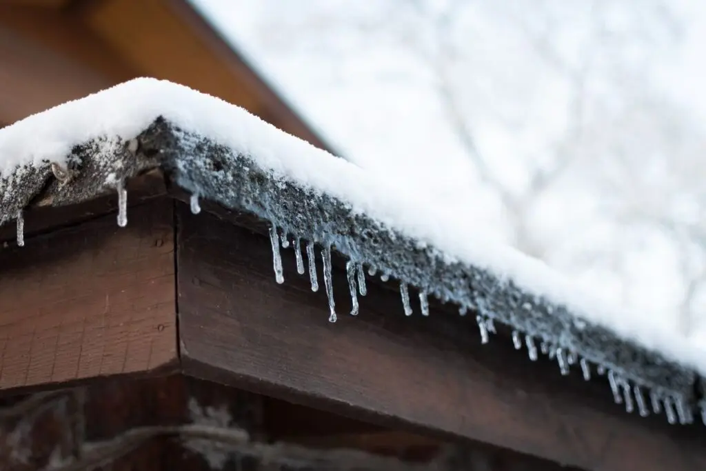 how to prevent ice dams house snow on top of roof