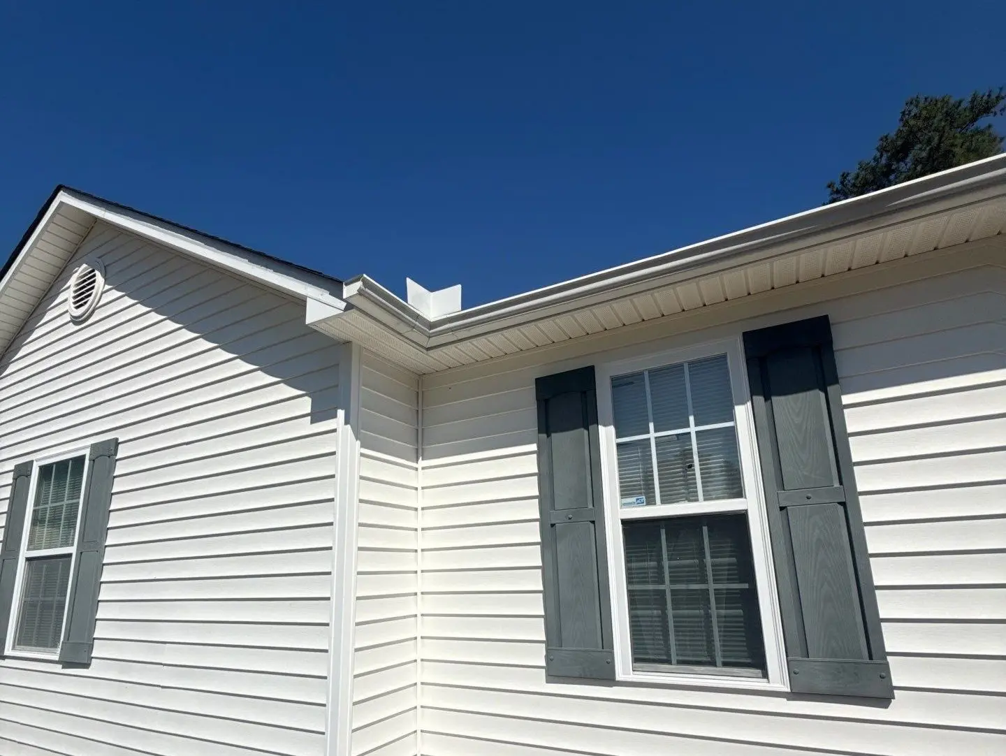 gutters pinehurst nc white siding