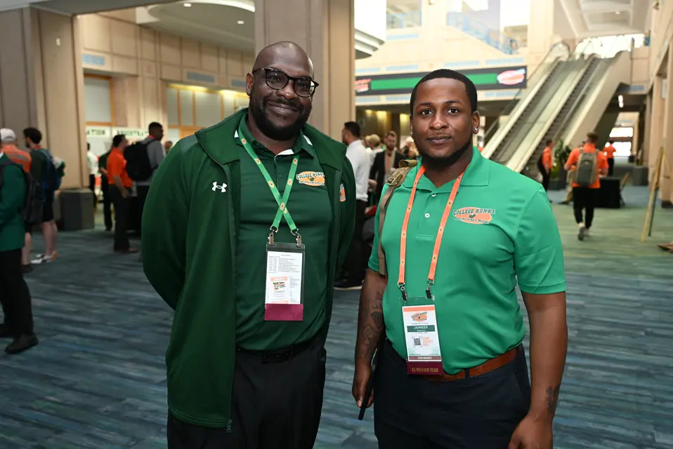 Two College HUNKS franchise owners at the national conference