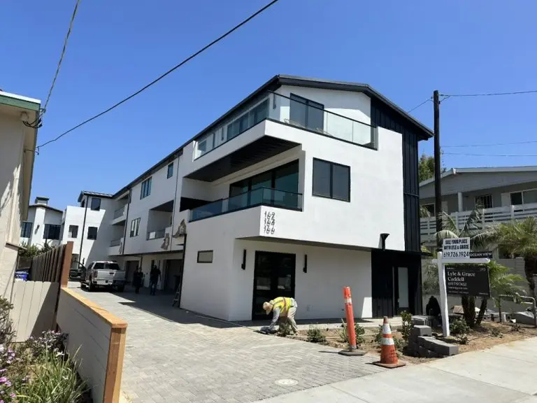 Exterior Cleaning for HOAs Carlsbad, CA