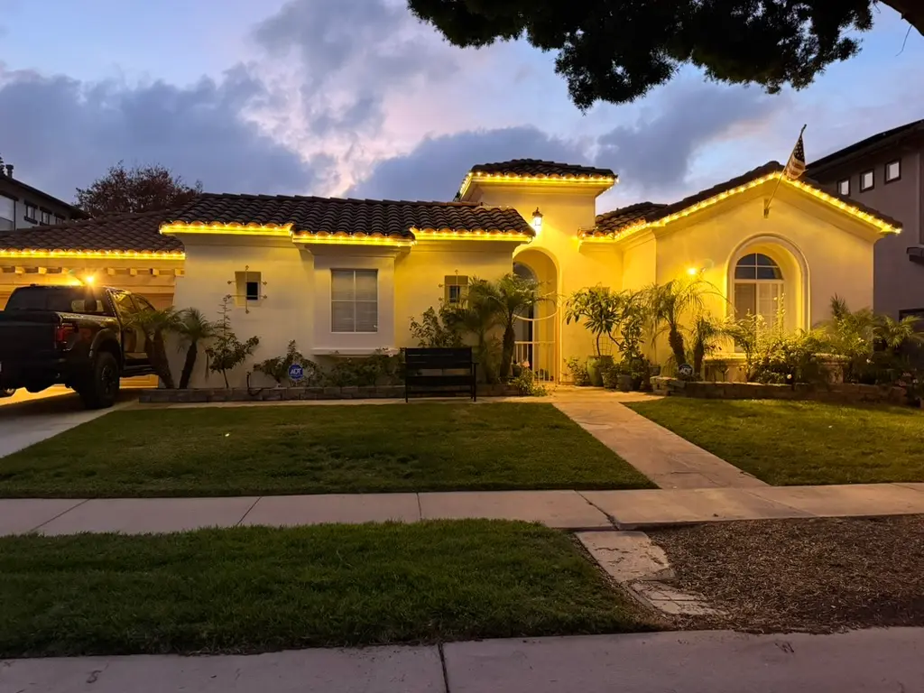 Christmas Light Installation Carlsbad, CA