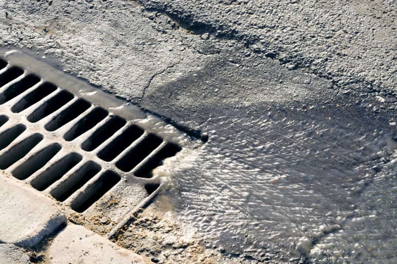SMI Paving role of draining in commercial pavement projects