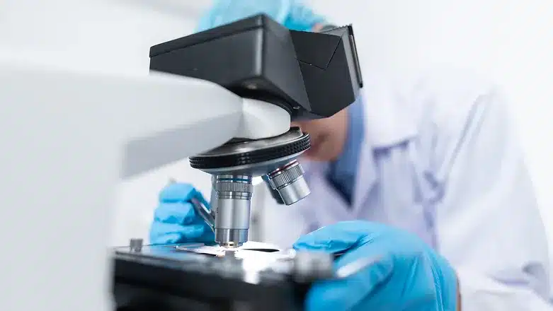 MEDICAL PIONEER ELECTRIFIES BONE HEALING