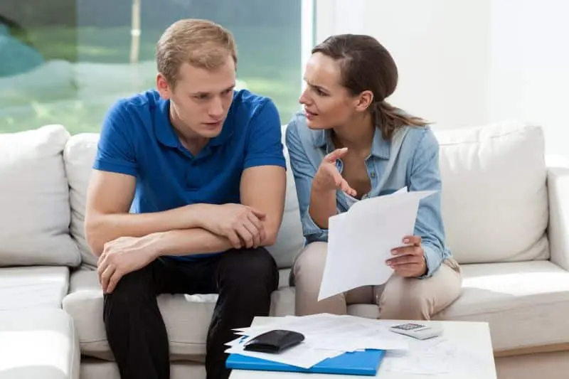 Online vs In-Store Payday Loans: Pros and Cons Compared