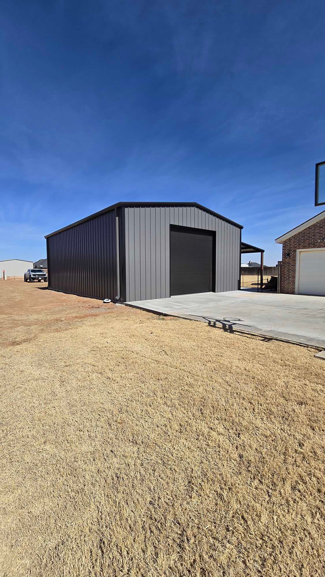30x50x14 Charcoal walls Black trim