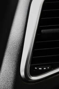 car ac blowing hot air from one vent