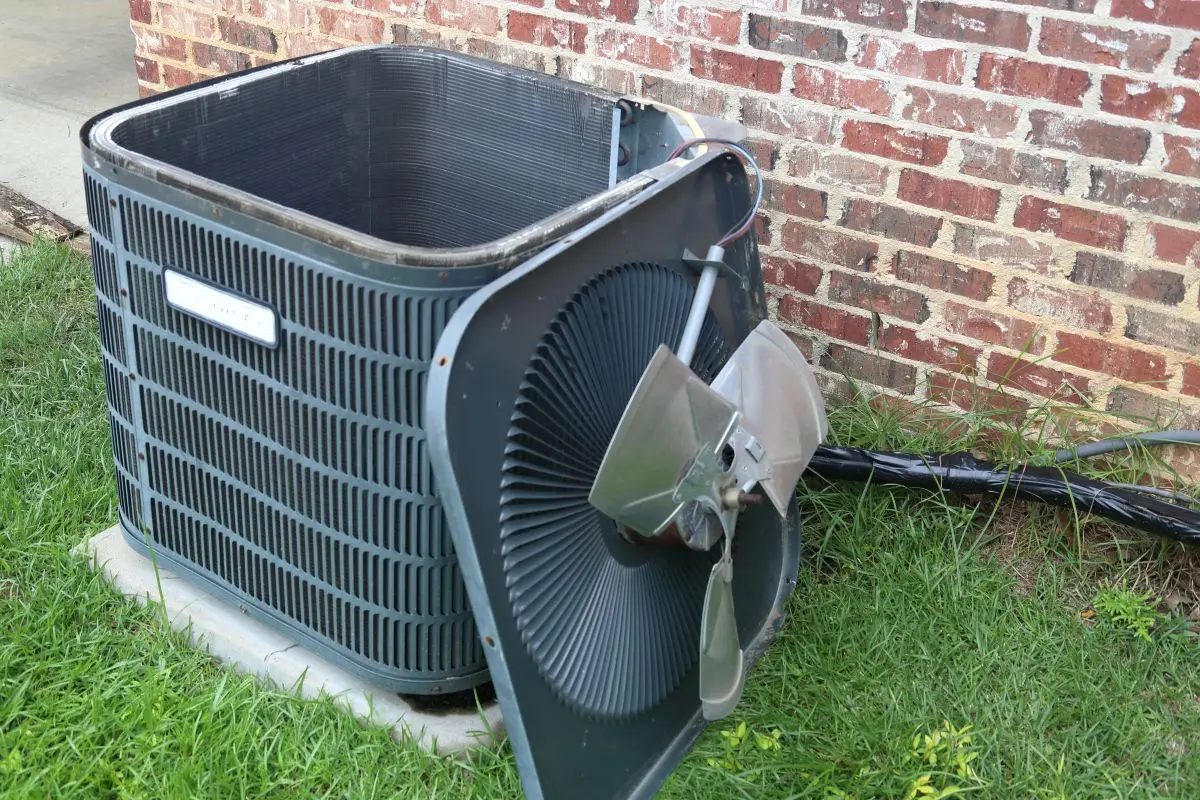 Air Conditioner Maintenance on condenser coil