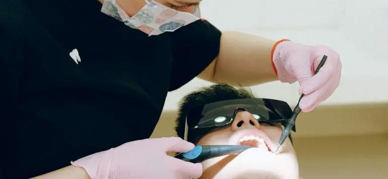 knocked out teeth image