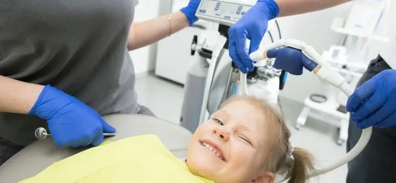 kids and teens dental services image