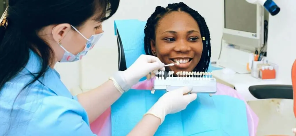 dental veneers for crooked teeth image
