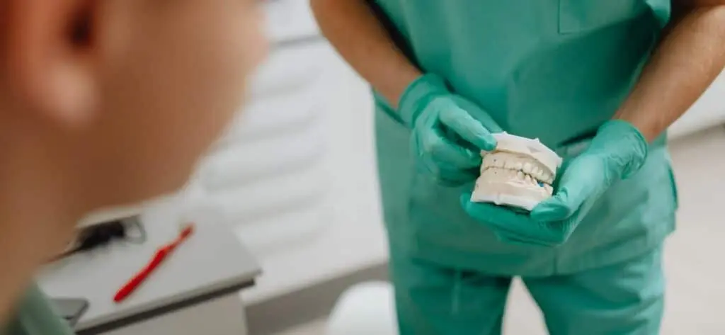 Replacing Missing Teeth – What Are Your Options image