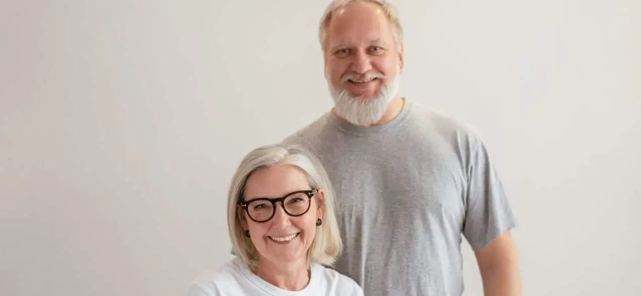 pros and cons of dentures image