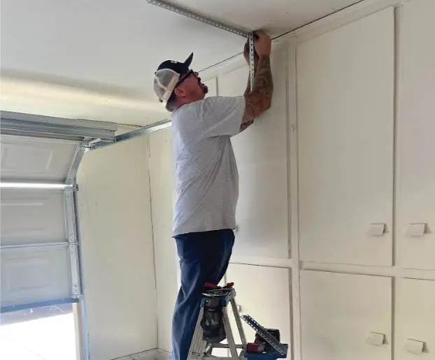 Professional garage door technician in visalia ca