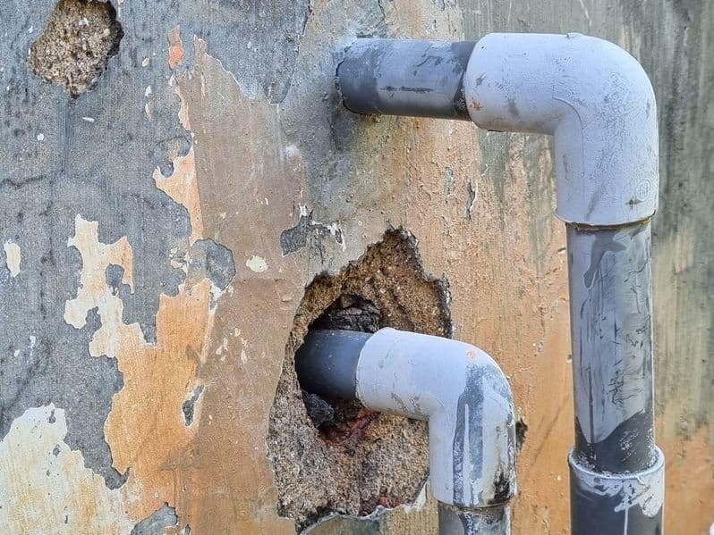 Outdoor exposed piping