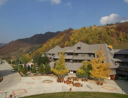 Hotel Junior