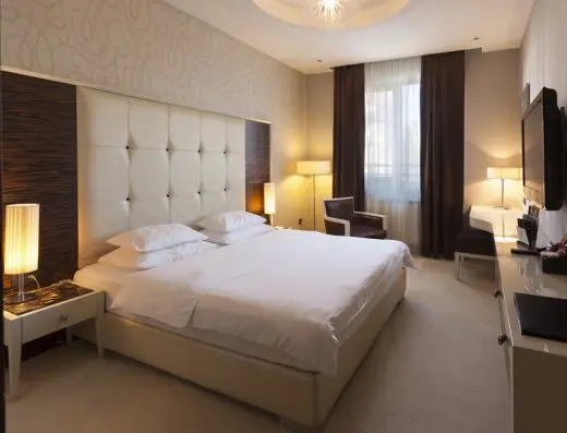 Hotel Crystal