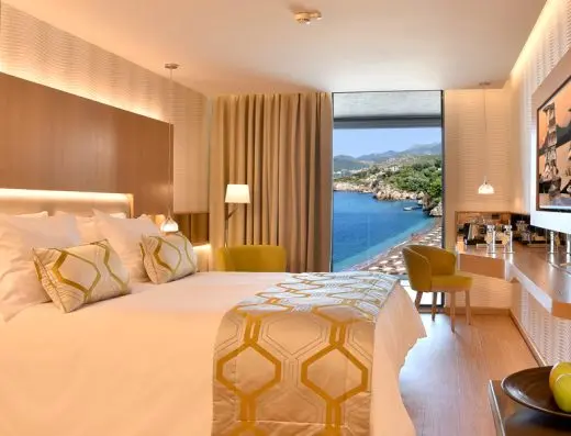 Maestral Resort & Casino