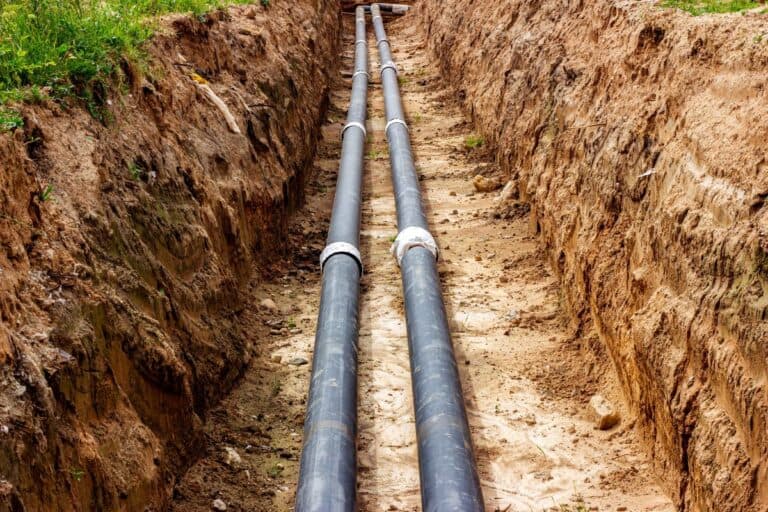 Installation of the distribution unit of heating and water supply network