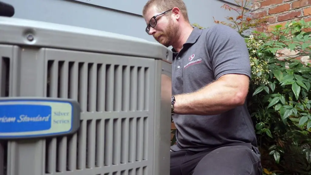 Eastergard HVAC team doing an inspection
