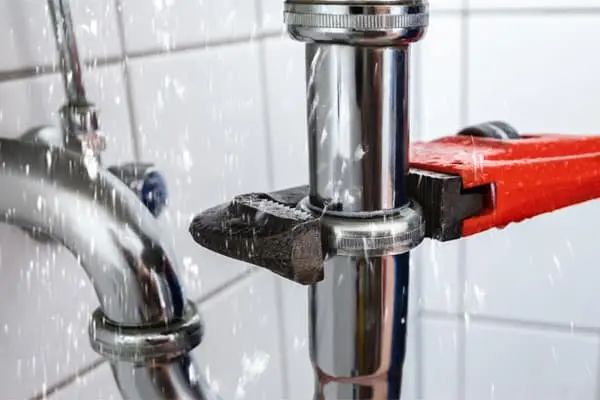 HOW TO FIX A KITCHEN SINK DRAIN CLOG