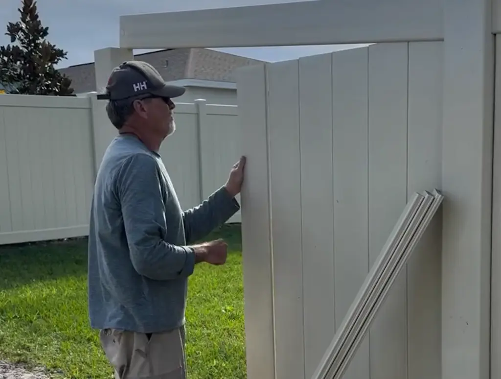 new vinyl fencing installation