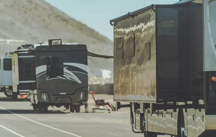 RV slide-out repair & maintenance