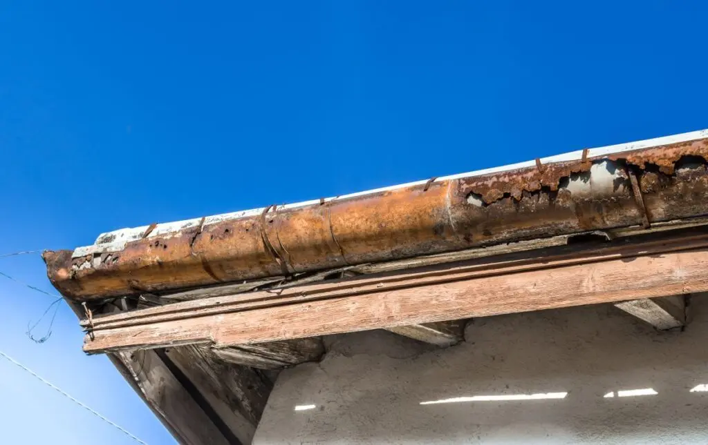 Rotten gutter