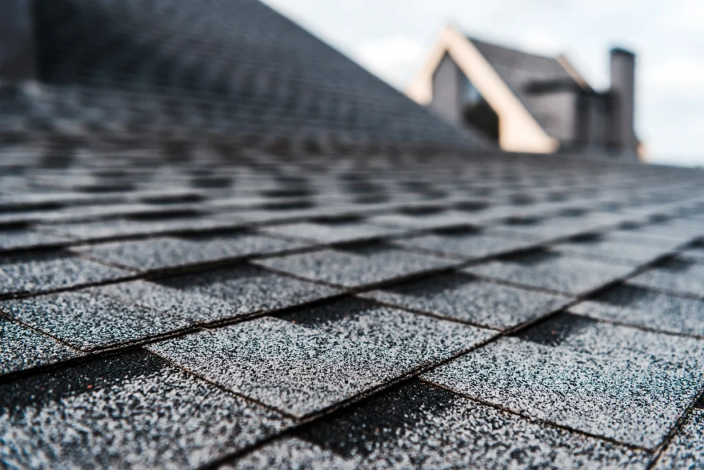 A close up of an asphalt shingle roof