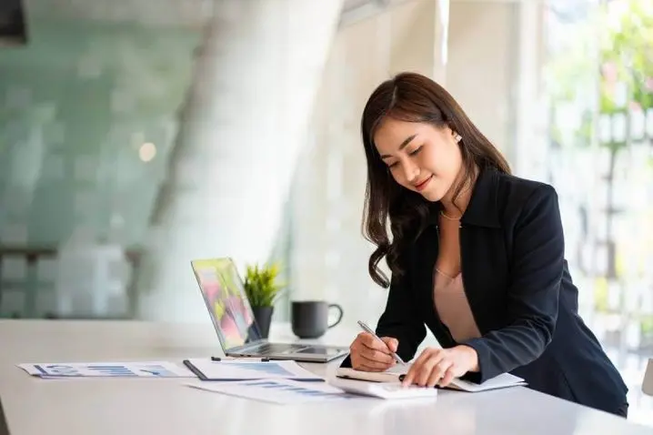 Should Your Charlotte Business Make an LLC to S Corp Conversion This Tax Year?