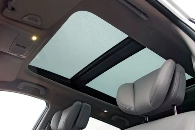Professional sunroof repair service at 850 Autos Collision Center