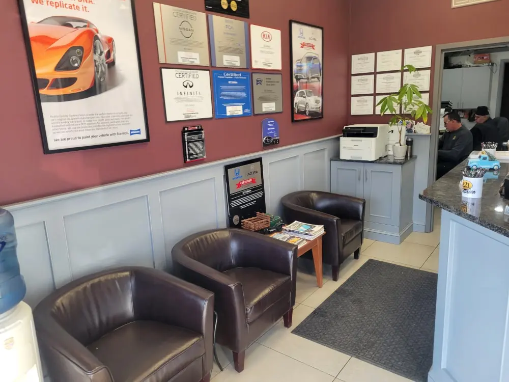 821 Collision customer lounge interior