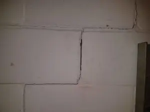foundation-cracks-larchmont-ny-sundahl-waterproofing-1