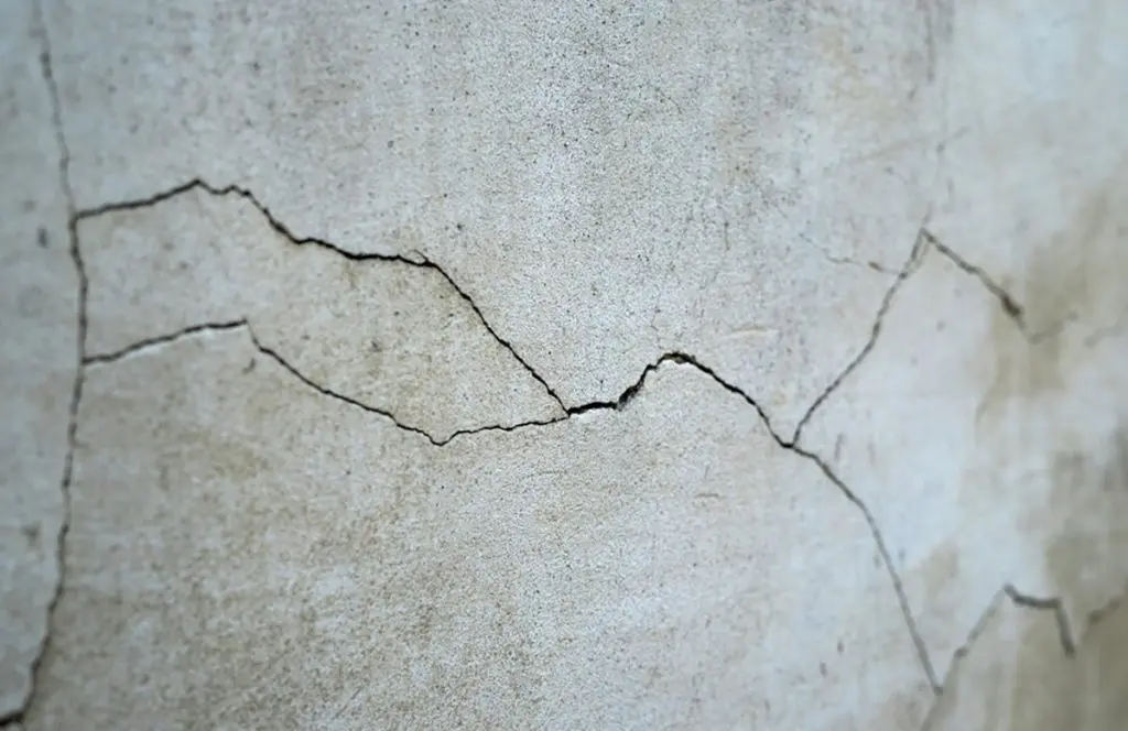 foundation-wall-cracks-larchmont-ny-sundahl-waterproofing-3