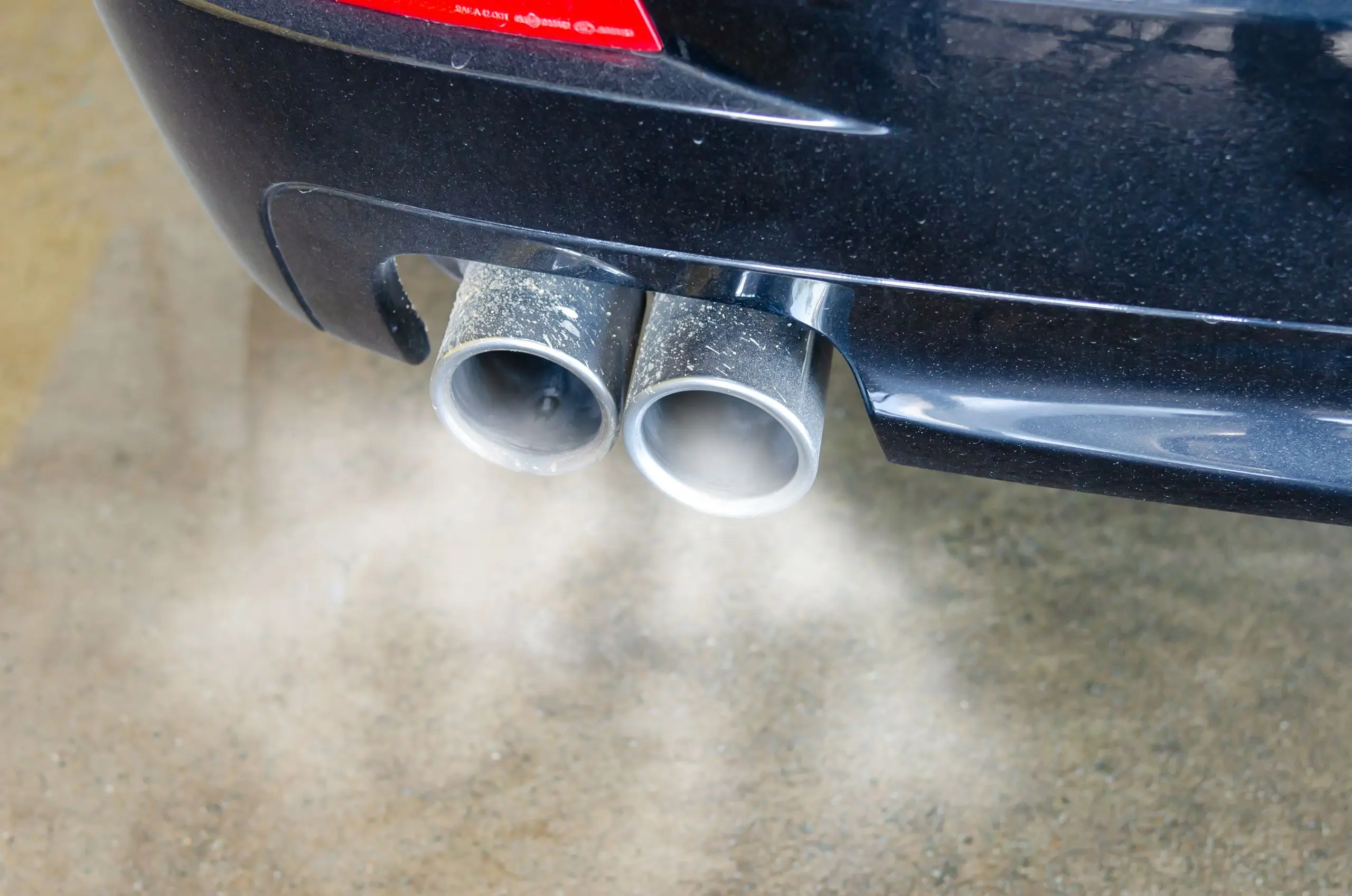 why does my exhaust smoke more in cold weather