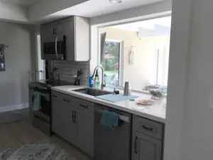 Modern looking, sparkling new kitchen