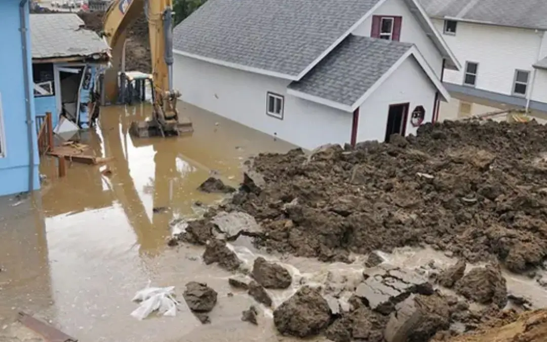 What Should You Do Immediately After Flood Damage in West Palm Beach, FL?
