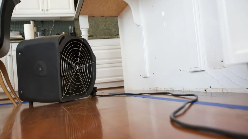 water damage restoration in Seattle (2)