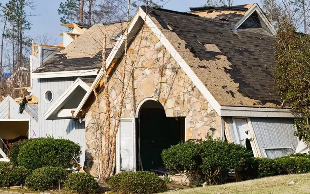 How does seasonal weather affect property restoration in Donner Summit, CA?