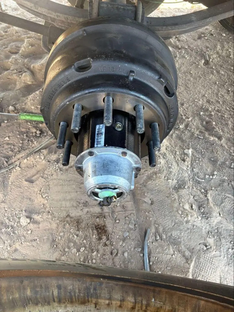 Heavy duty roadside mechanic service