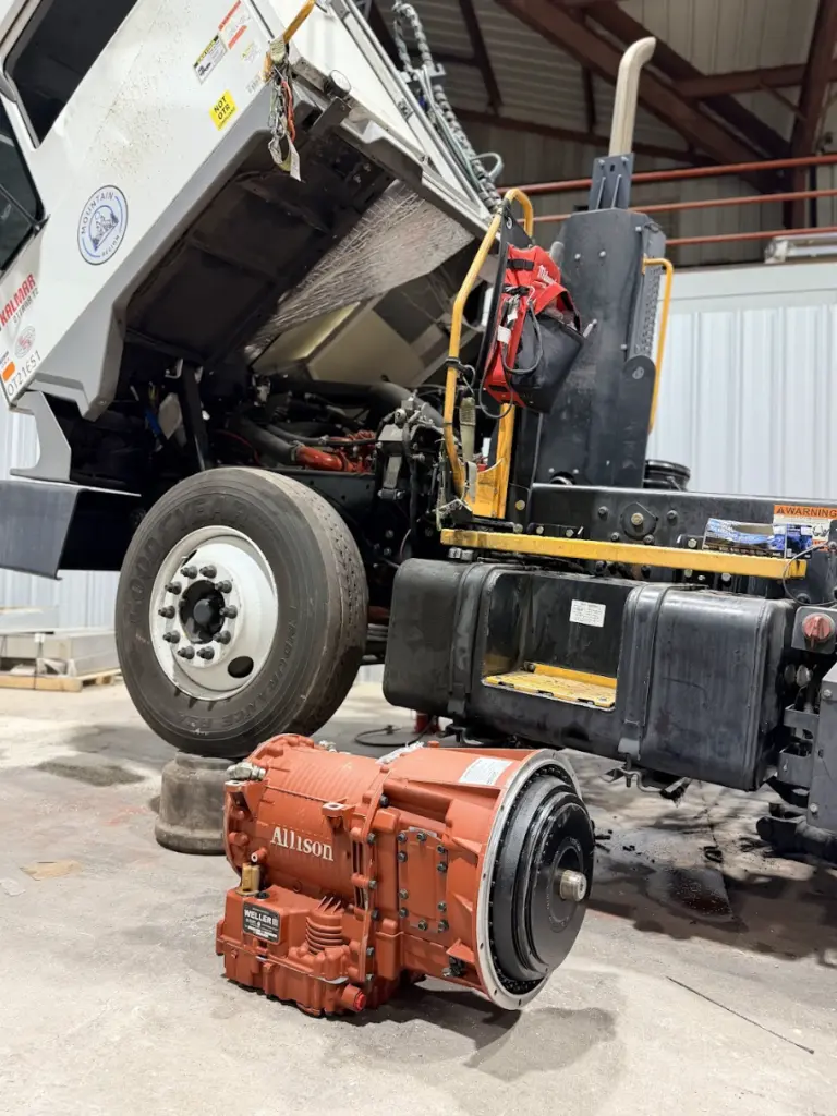 When Should You Call for Mobile Semi Truck Repair in Tucson