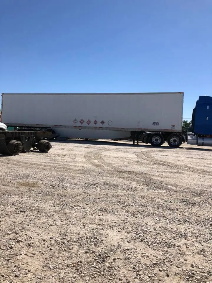 How to Tell If Your Semi Truck Trailer Needs Repair