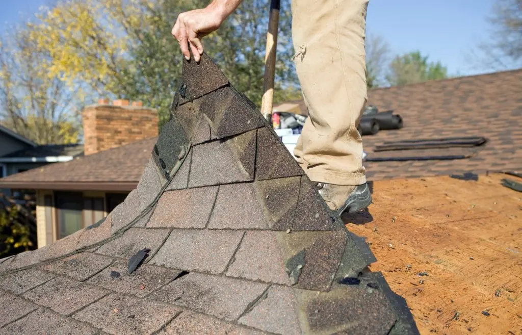 top common roofing problems at home
