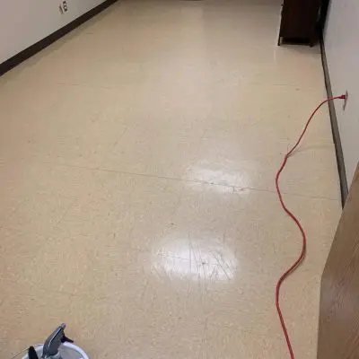 Vinyl Flooring Cleaning