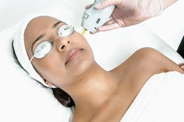 patient-gentle-treatment-wrinkles