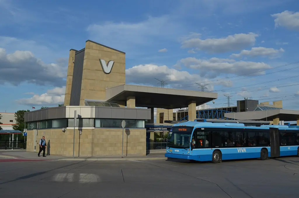 Viva Blue bus at Richmond Hill Centre transit station with V logo Takeoff-Moving Toronto