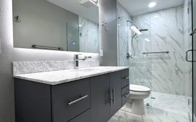 Transforming a Melbourne, FL, Bathroom With Custom Cabinets and a Modern Shower Remodel