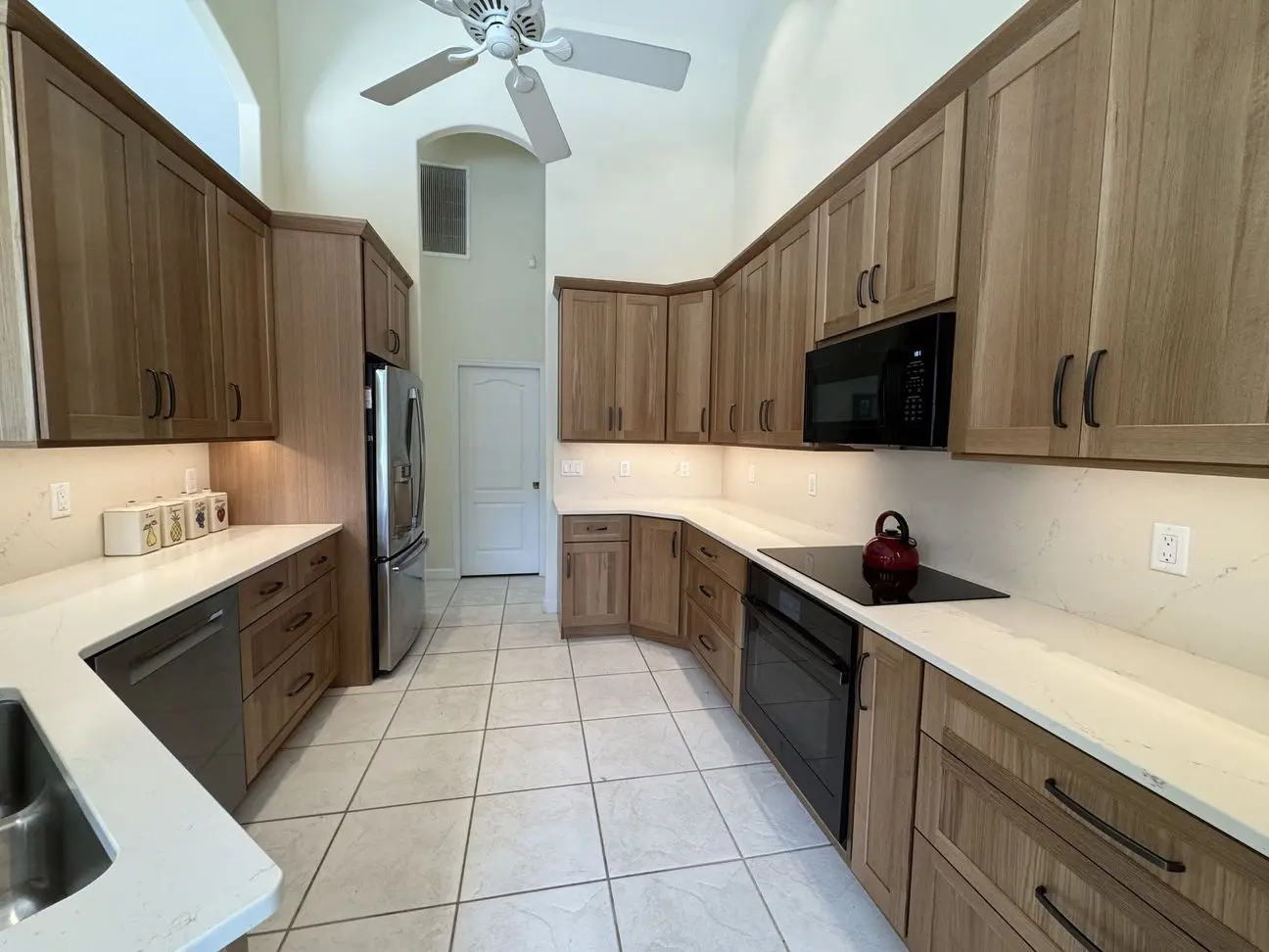 kitchen remodeling contractors kitchen remodeling contractors