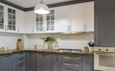A Guide to Two-Tone Kitchen Cabinets