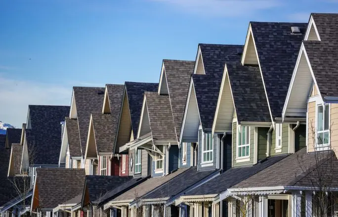 Row,Of,Modern,Townhouses,In,Vancouver,,Canada